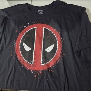 Marvel Black Short-Sleeve Deadpool Logo Tee with Red & White Graphics